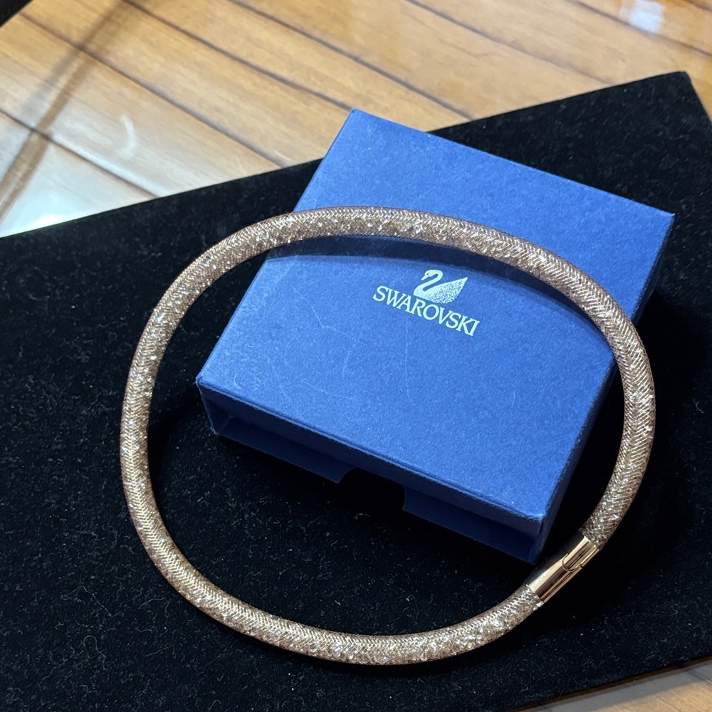 Swarovski Elegant GoldNecklace